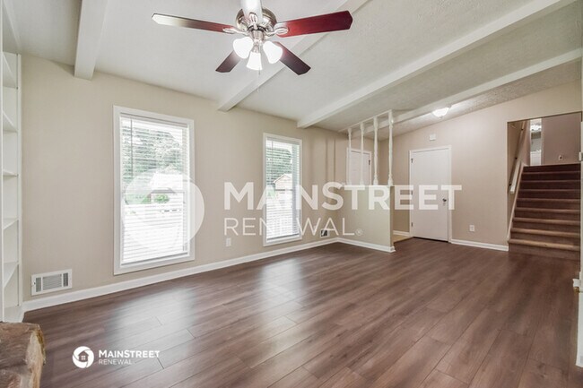 Building Photo - 512 Chanterelle Dr