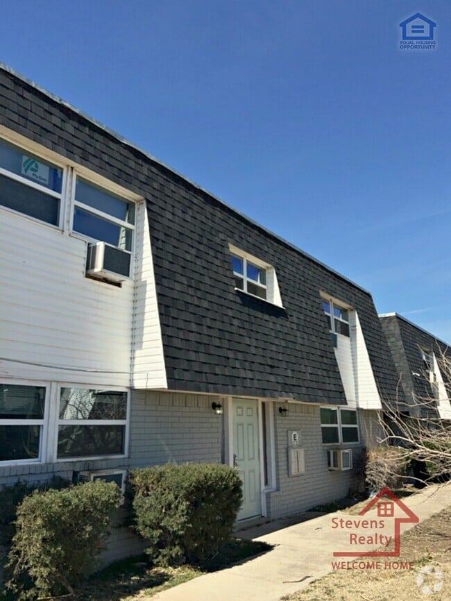 Building Photo - 2110 NW Lindy Ave