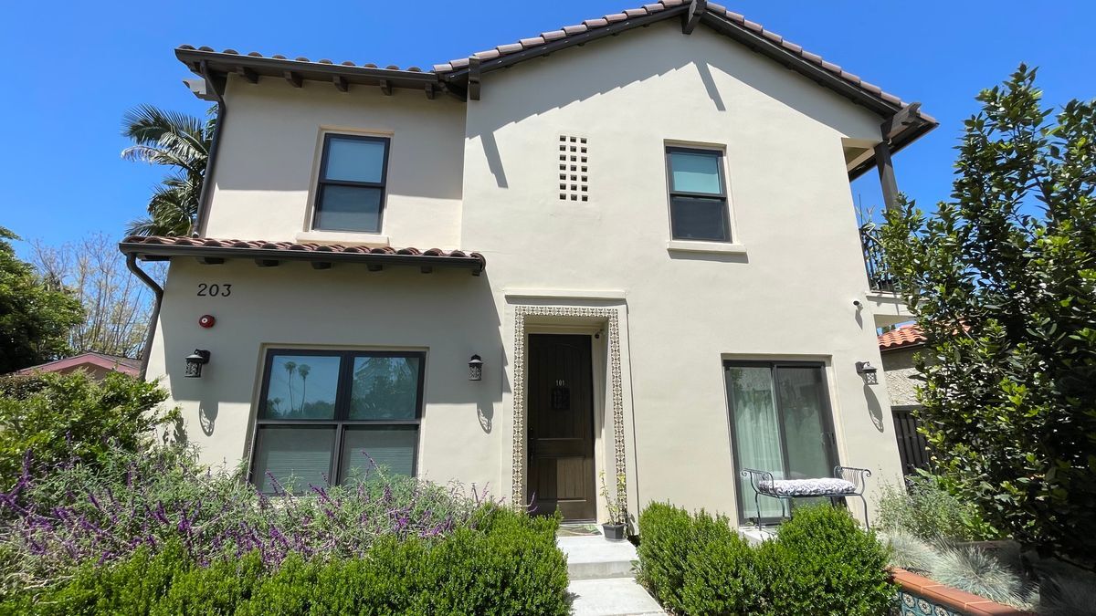 Foto principal - 203 S Meridith Ave