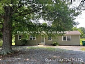 Building Photo - 1239 Log Cabin Rd