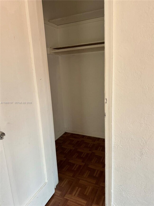 Foto del edificio - 825 Alton Rd