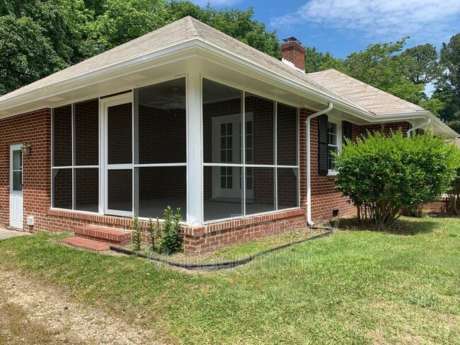 Building Photo - 1672 Wilton Rd