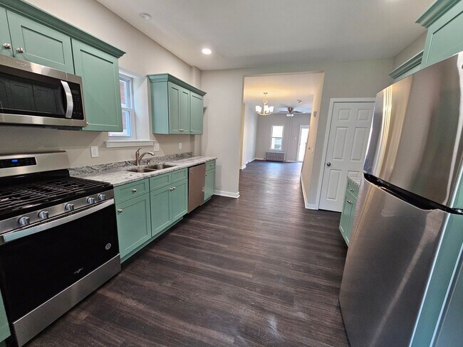 Foto del edificio - 3 bedroom 1.5 bath townhome