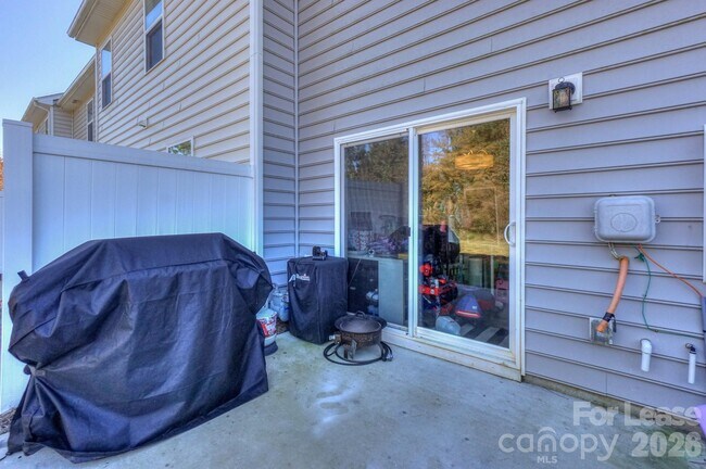 Foto del edificio - 3800 Yorkshire Pl