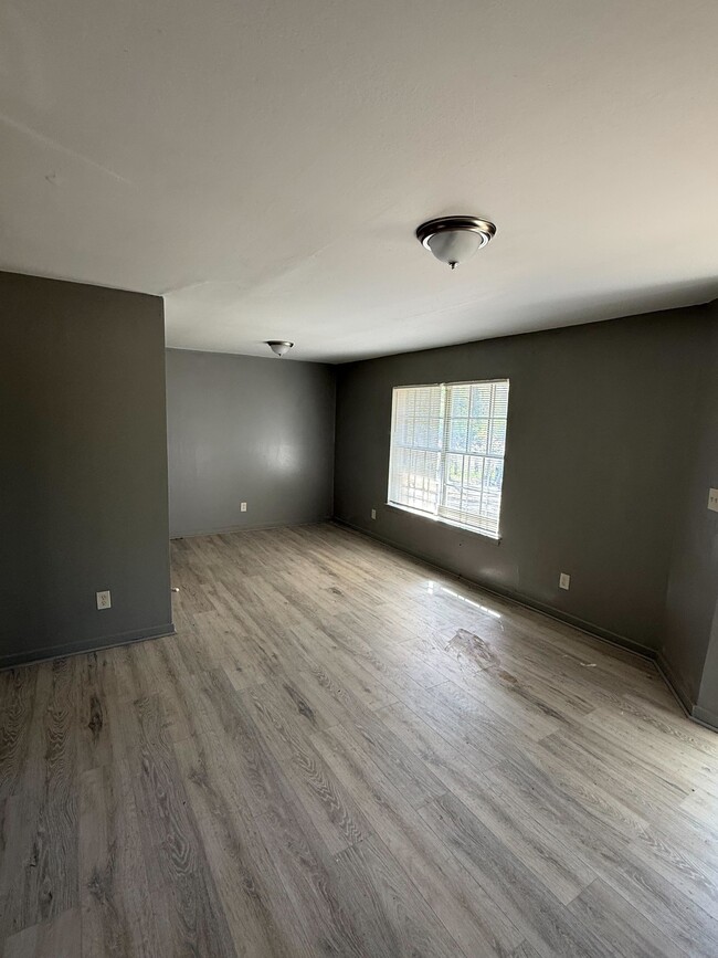 Photo - 2260 W McDowell Rd House