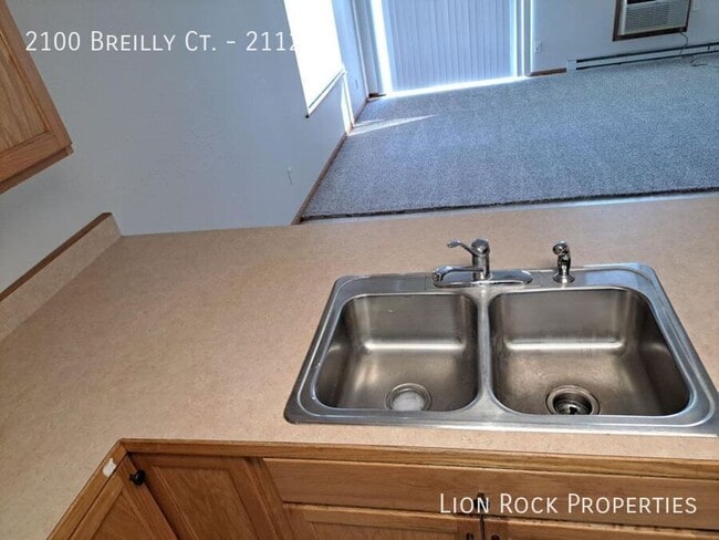 Building Photo - 2100 Breilly Ct