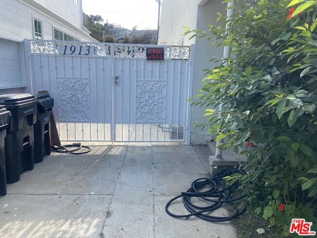 Foto del edificio - 1913 Hillsboro Ave