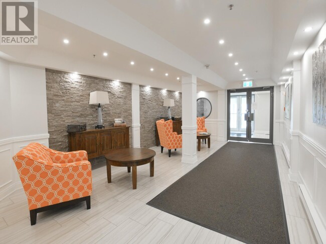 Entrance lobby - 130 Lemarchant Rd