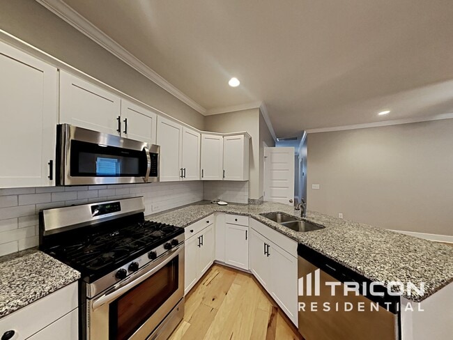 Building Photo - 277 Carellton Dr