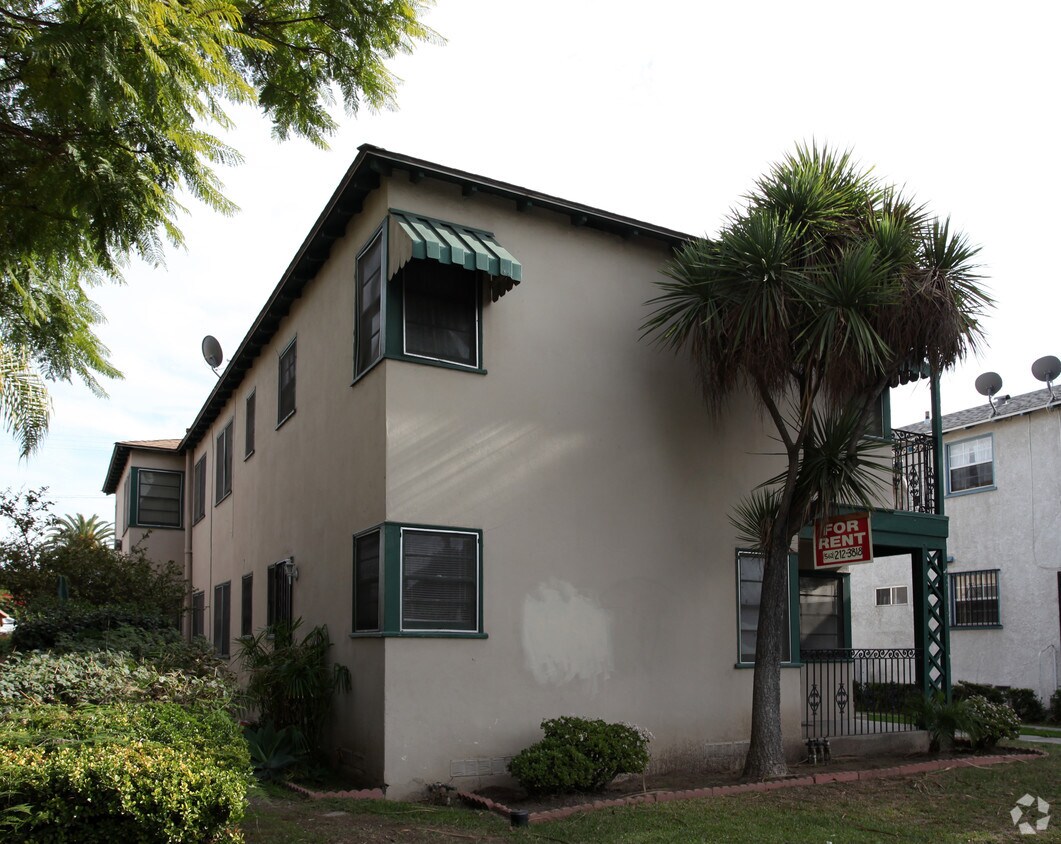 Building Photo - 816 Cherry Ave