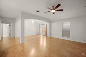 Building Photo - 2624 Gwendolyn Ln