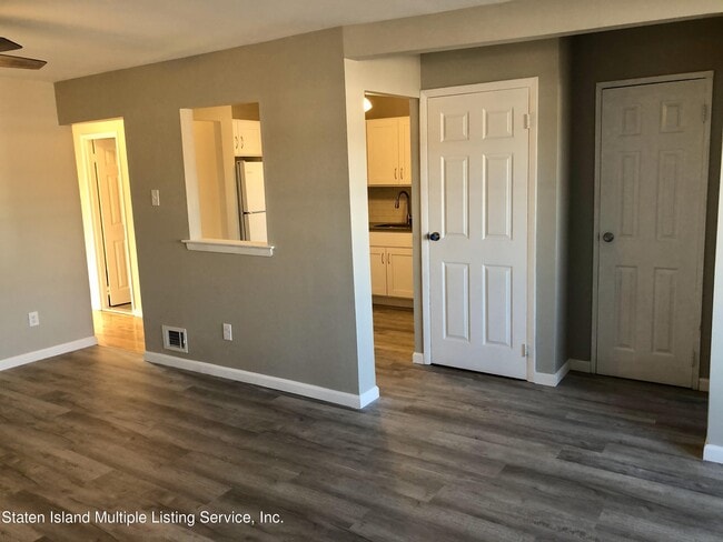 Building Photo - 162 Jules Dr