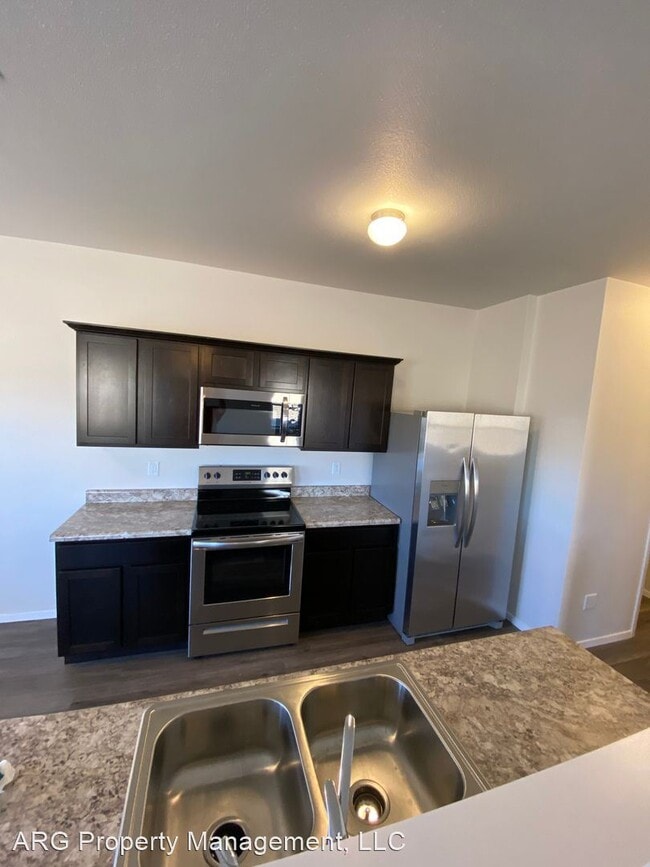Building Photo - 3 br, 2.5 bath House - 2701A N Sidney Street