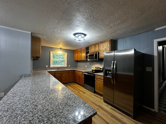 Building Photo - Remodeled Farmhouse for Rent