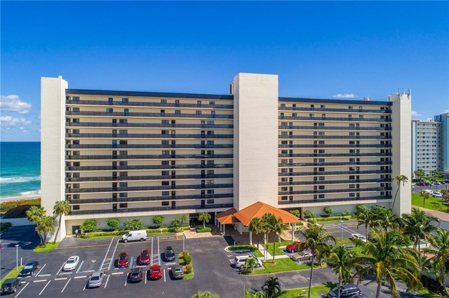 Building Photo - 10410 S Ocean Dr