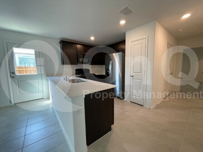 Foto del edificio - 7721 Lindheimer Ln