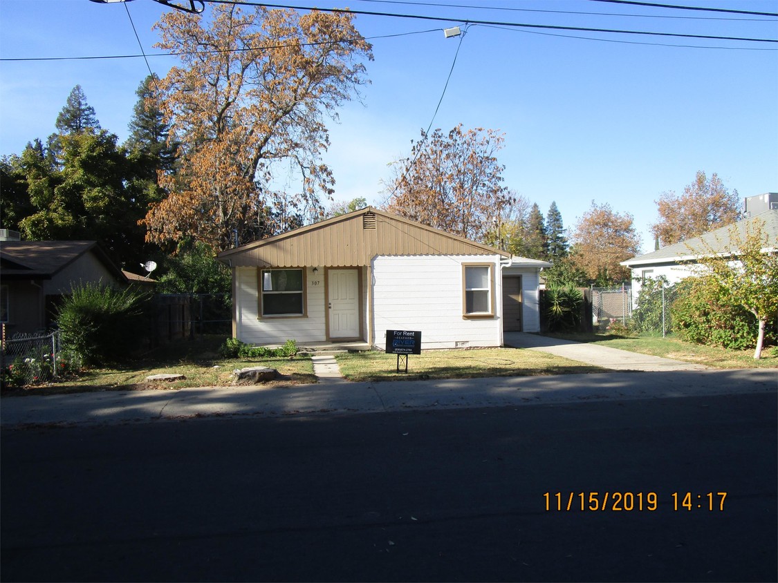 Primary Photo - 307 Woodbridge Ave