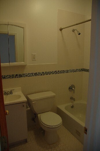 Building Photo - 2br-850sq ft-Clinton Hill