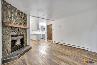 Building Photo - 1102 Broaddus St