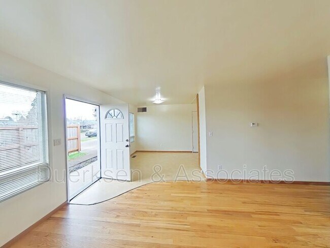 Foto del edificio - 1210 NW 10th St