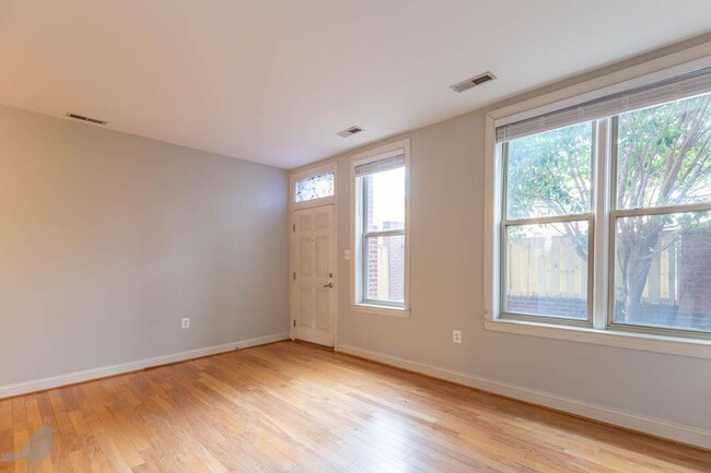 Building Photo - Cozy One Bedroom in the Car Barn Community...