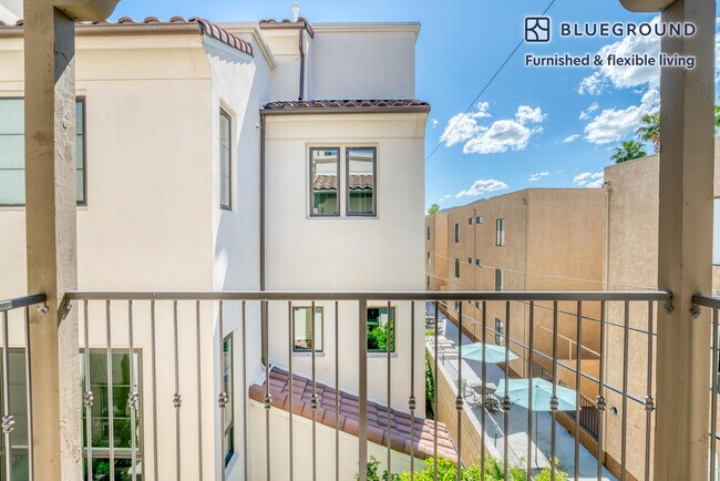 Foto del edificio - 10734 Bloomfield St
