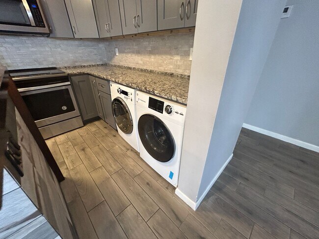 Foto del edificio - Stunning 2/2 condo