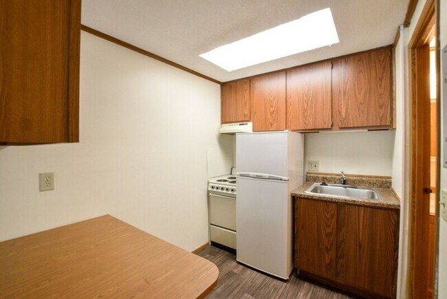 Foto del edificio - 4703 Walden Circle 209