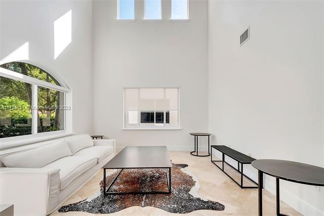 Foto del edificio - 1650 Micanopy Ave