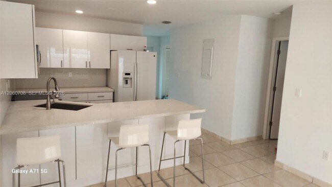 Foto del edificio - 11507 SW 6th St