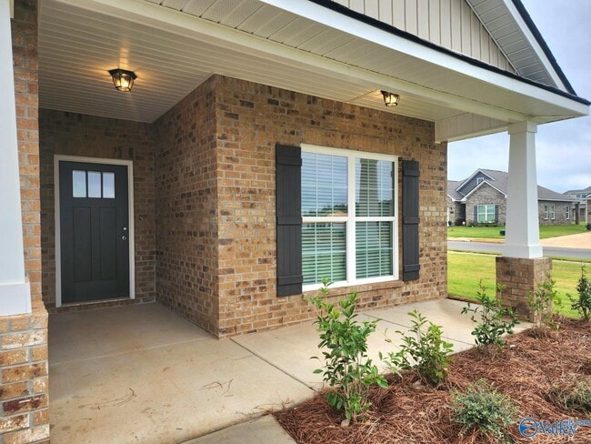 Foto del edificio - 16348 Blue Water Wy NW