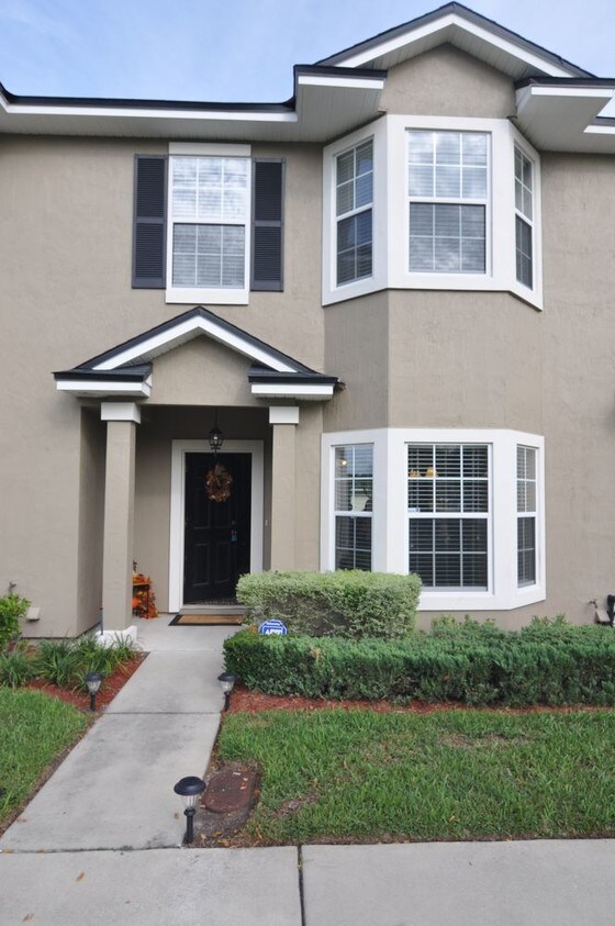 Adorable Well Kept Townhome Townhome Rentals in Orange Park FL