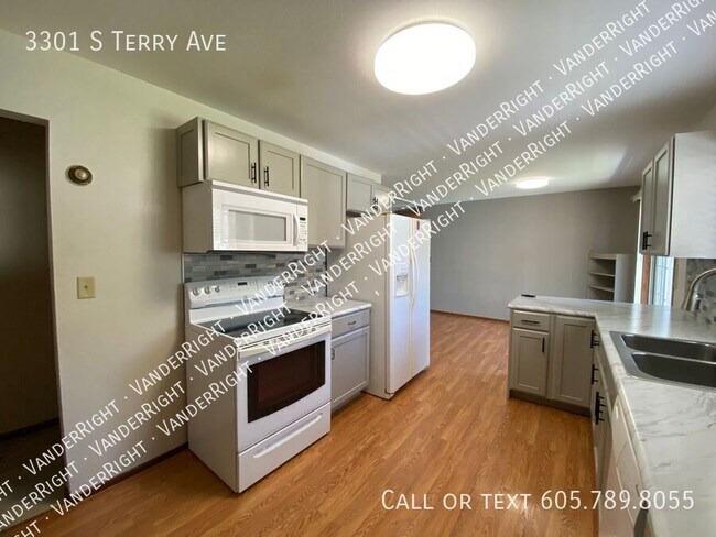 Foto del edificio - 3301 S Terry Ave