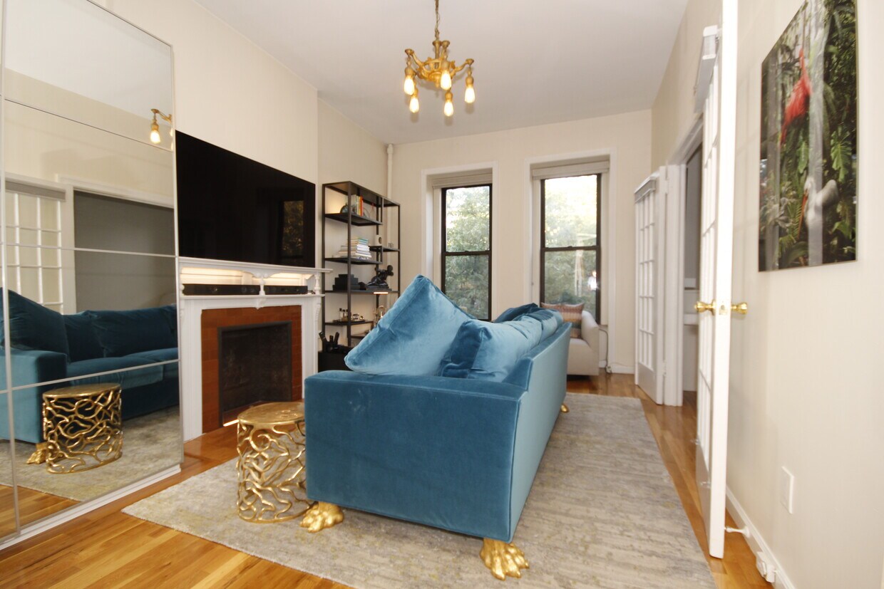 Primary Photo - 134 W 87th St