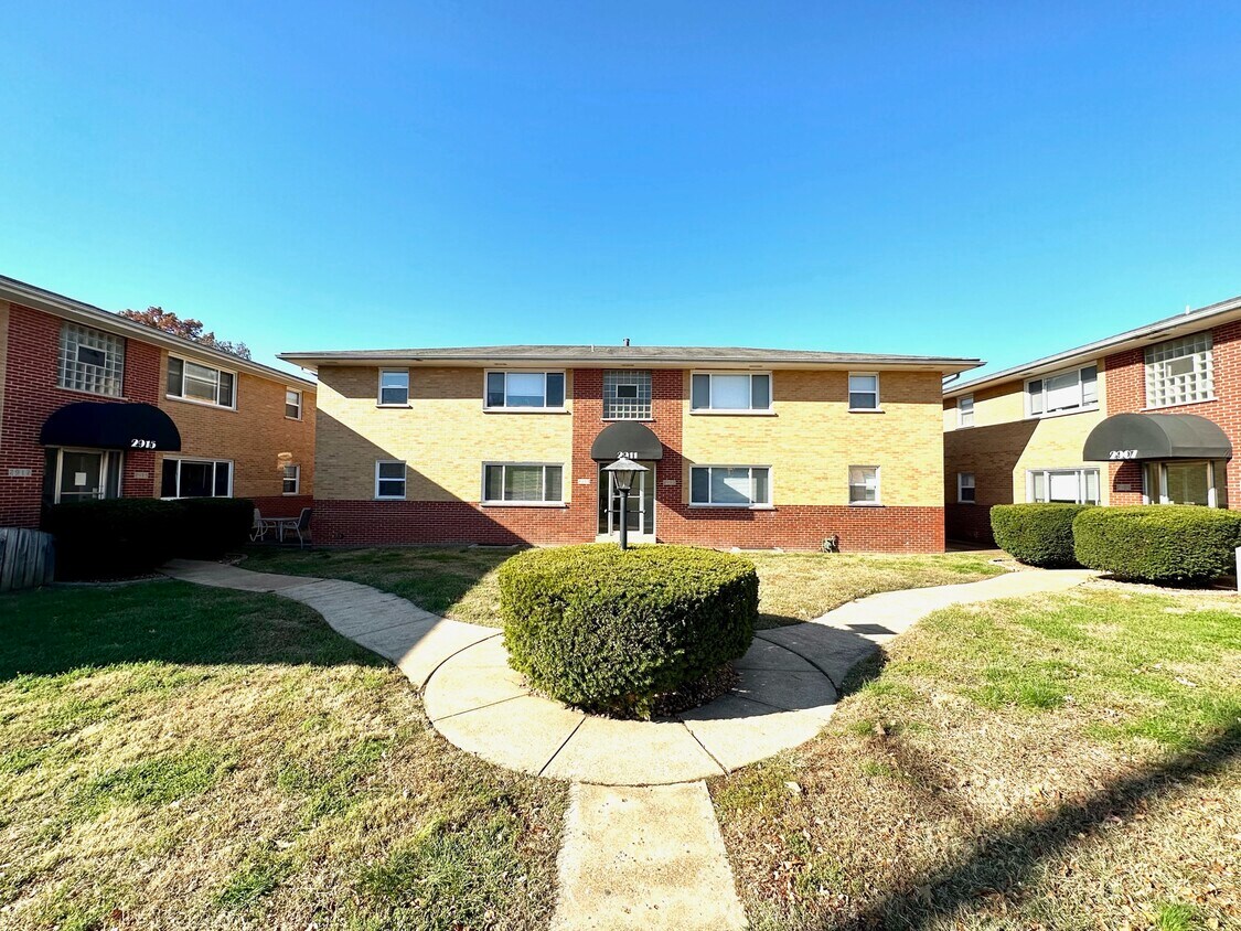 2913 Lemay Ferry Rd Unit 1, Saint Louis, MO 63125 Apartments at 2913