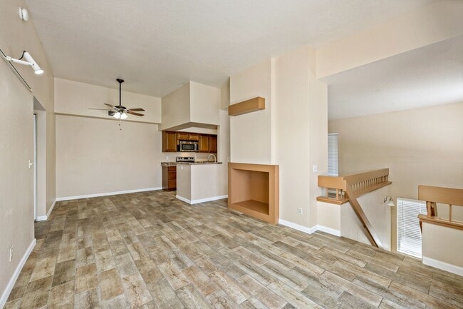 Building Photo - Colette Circle Condo