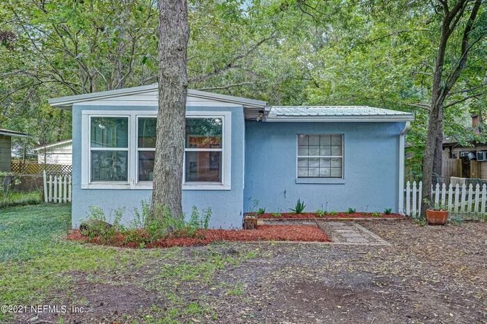Primary Photo - Very cute 2/1 home available for rent