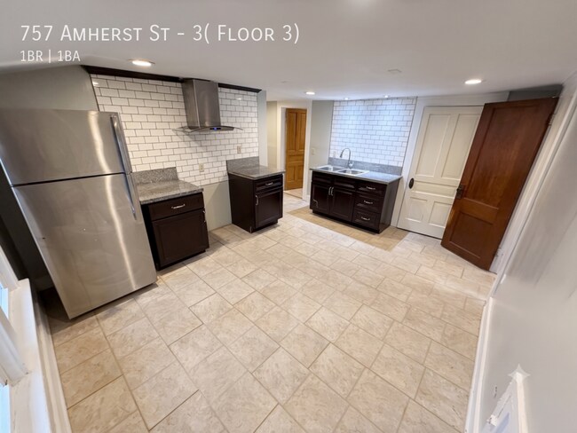 Foto del edificio - 757 Amherst St