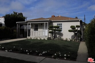 Building Photo - 1756 S Carmelina Ave