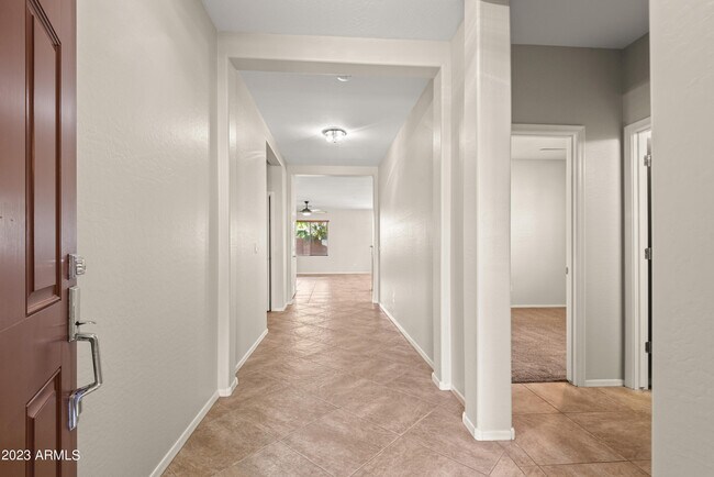 Foto del edificio - 17661 W Acapulco Ln