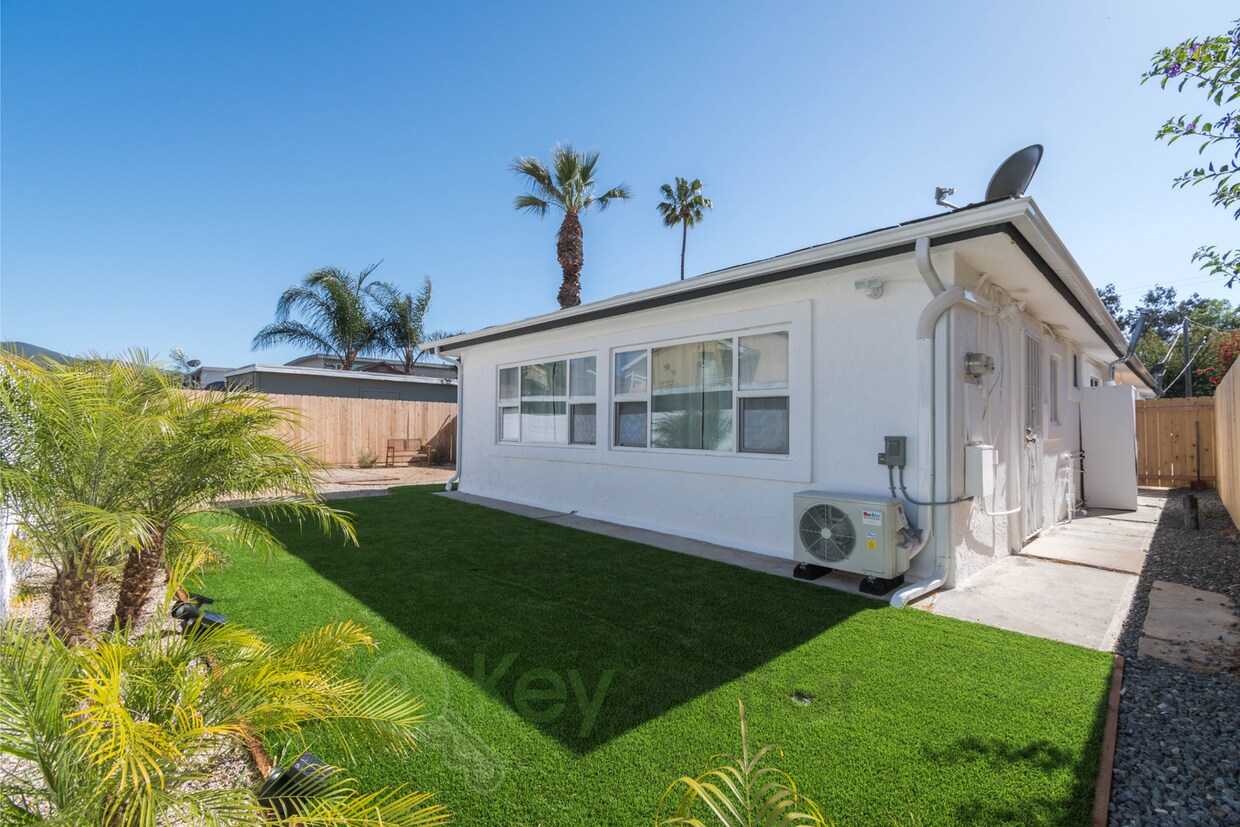 Foto principal - Beautifully Renovated 2BD | 1.5BA Duplex –...