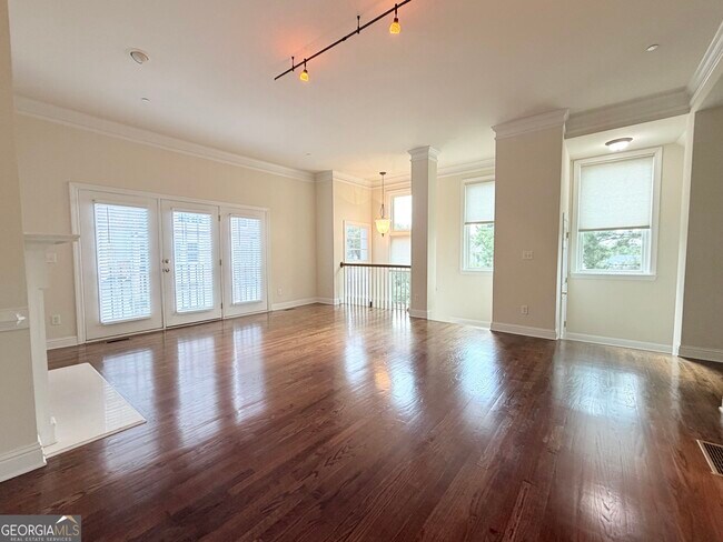 Foto del edificio - 1221 Creekside Pl SE