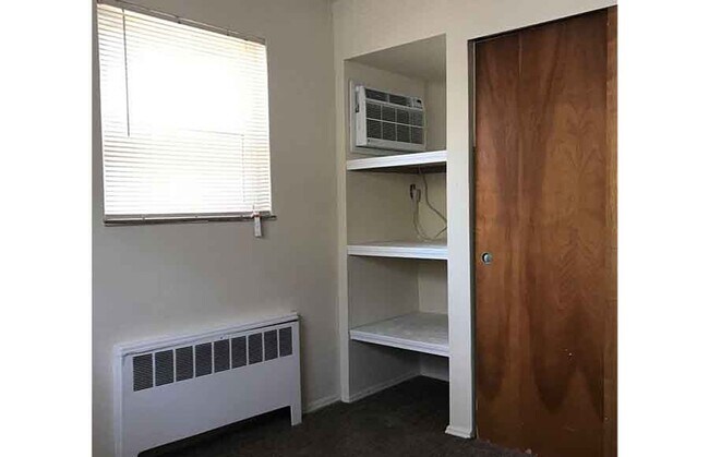 Foto del edificio - 922-926 Ludlow Avenue