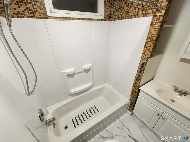 Foto del edificio - 143 Curtis St