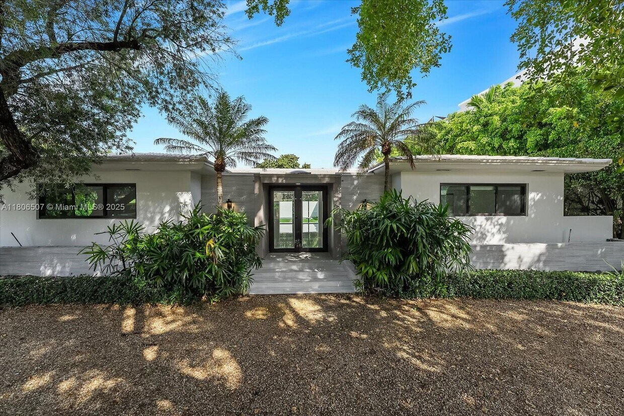Foto principal - 112 E 1st Ct