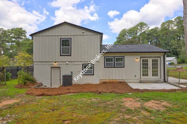 Building Photo - 3644 Tampa Trail SW