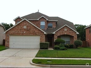 Building Photo - 537 Waterview Dr