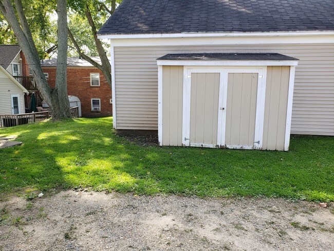 Shed - 611 Cedar St