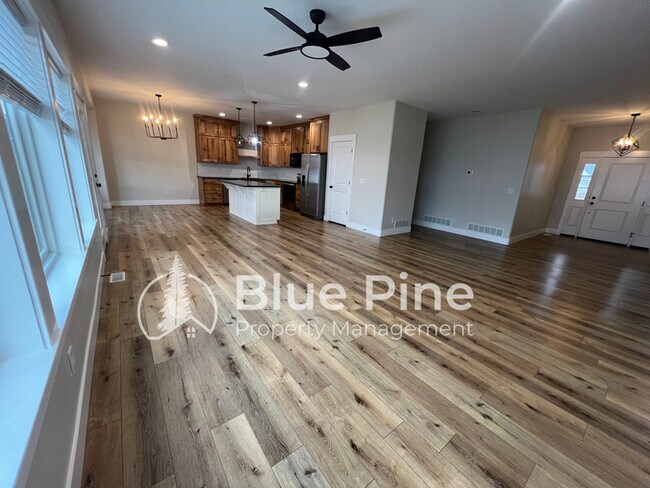 Foto del edificio - 1104 Cypress Loop