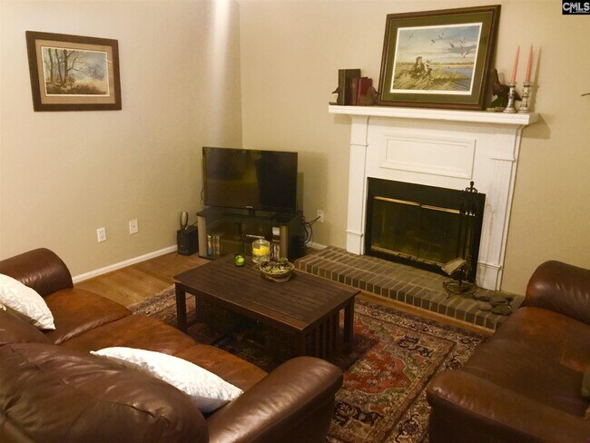 Building Photo - 452 Deerwood St